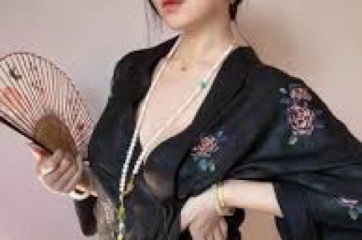 热搜压不住了！顶流男星下场开撕 女明星道歉后黑历史被扒